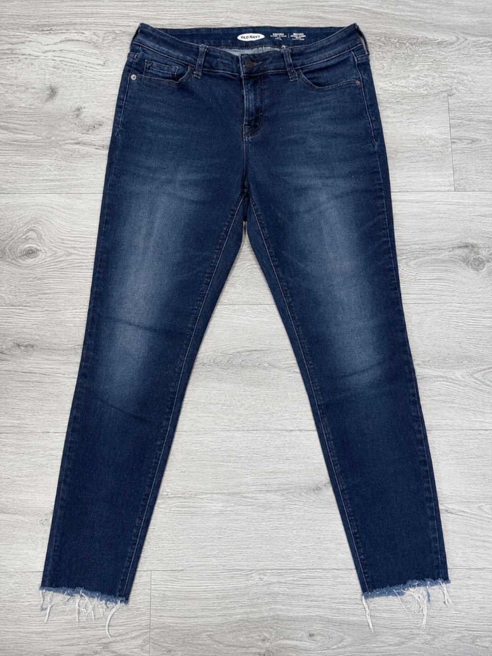 Old Navy Rockstar Super Skinny Cropped Jeans Size 10 | Dark Wash | Frayed Hem